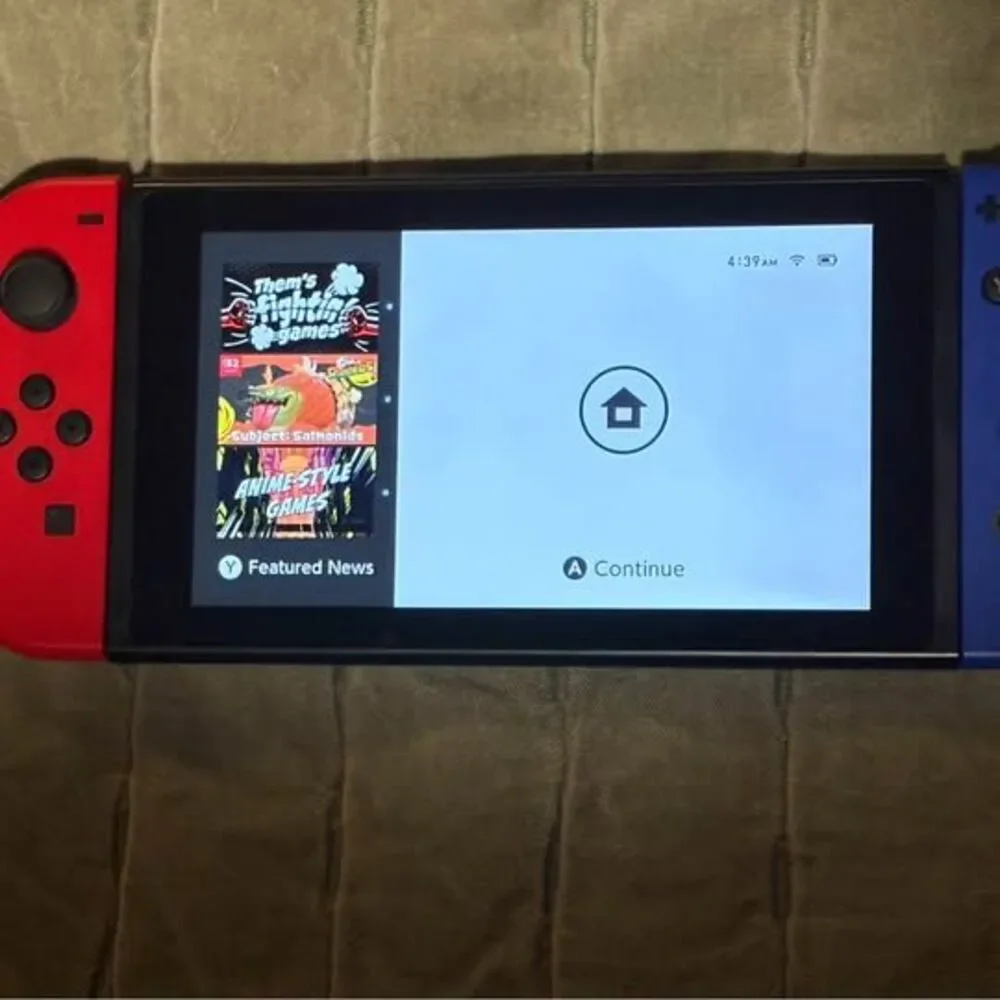 Unpatched Nintendo Switch Bundle – 4 Joy-Cons, 2 Games, Dock, Hard Case, Control